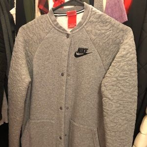 Nike SWEATER